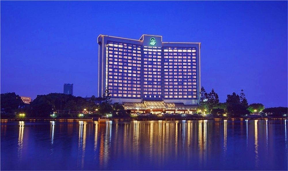 Fuzhou Lakeside Hotel Bagian luar foto
